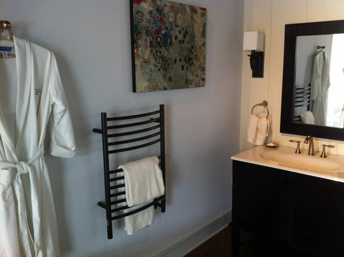 Amba Jeeves E-CURVED Heated Towel Rack